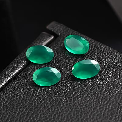 Green Onyx (Oval 6x4 mm) 1.43 ctw