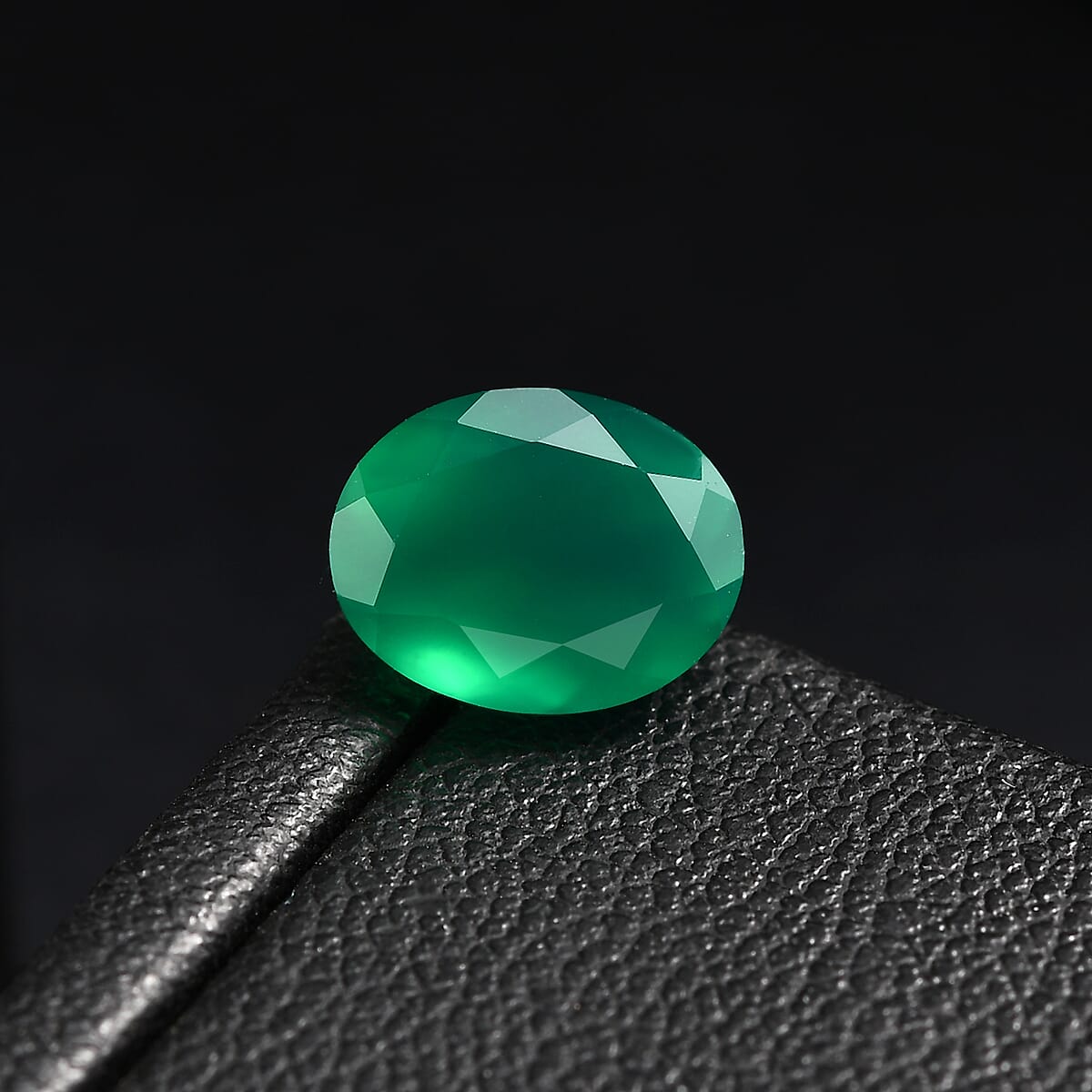 Green Onyx (Oval 9x7 mm) 1.65 ctw image number 1