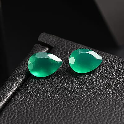 Green Onyx (Pear 7x5 mm) 1.14 ctw