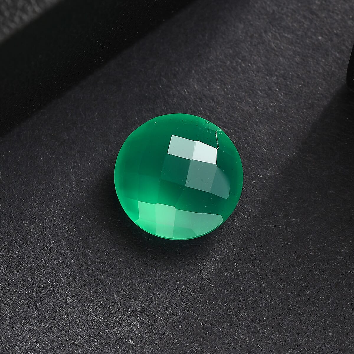 Green Onyx (Rnd 12 mm) 4.58 ctw image number 1