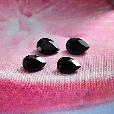 Black Onyx (Pear 7x5 mm) 2.17 ctw