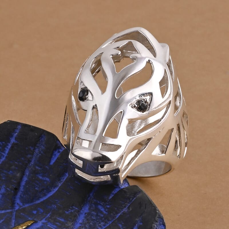 D'Joy Bali Legacy Thai Black Spinel Dragon Ring in Sterling Silver 0.20 ctw (Size 8.0)