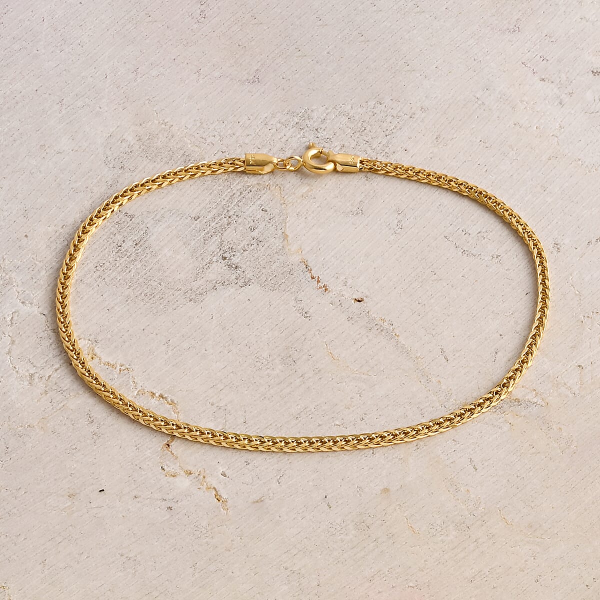 Doorbuster Triple Spiga Chain Bracelet in 18K Yellow Gold (7.25 In) 0.95 Grams image number 1