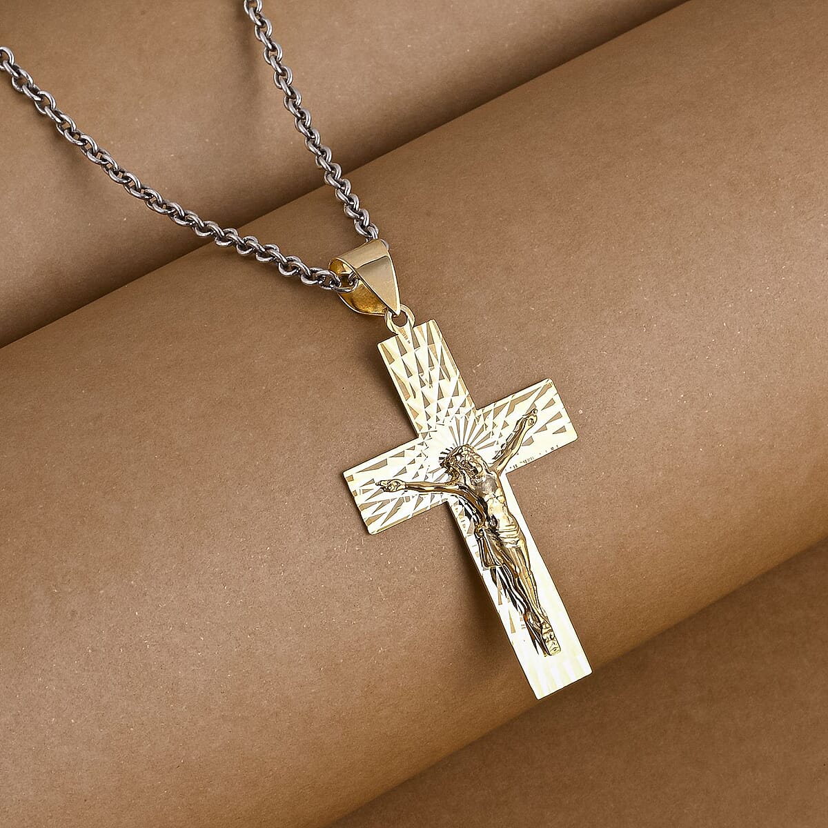 Doorbuster Luxoro Diamond-cut Crucifix Pendant without Chain in 10K Yellow Gold 3.20 Grams image number 1