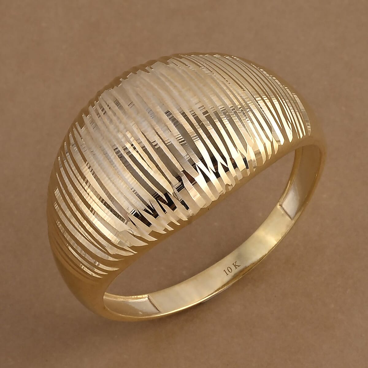 Doorbuster Sunbeam Dome Ring in 10K Yellow Gold (Size 10.0) 2 Grams image number 1