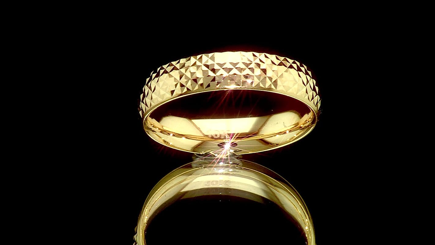 Doorbuster 10K Yellow Gold Diamond-cut Band Ring (Size 8.0) (1.62 g)