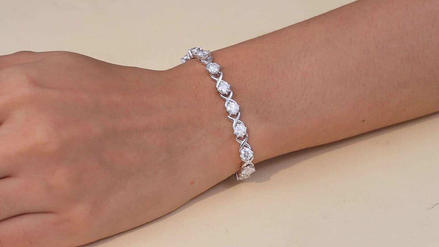 D'Joy Moissanite 8.20 ctw Bracelet in Rhodium Over Sterling Silver (7.25 In)
