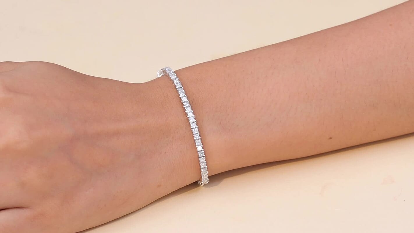One Time Only Luxuriant Lab Grown Diamond (E-F, VS) Bracelet in Rhodium Over Sterling Silver (6.50 In) 5.00 ctw