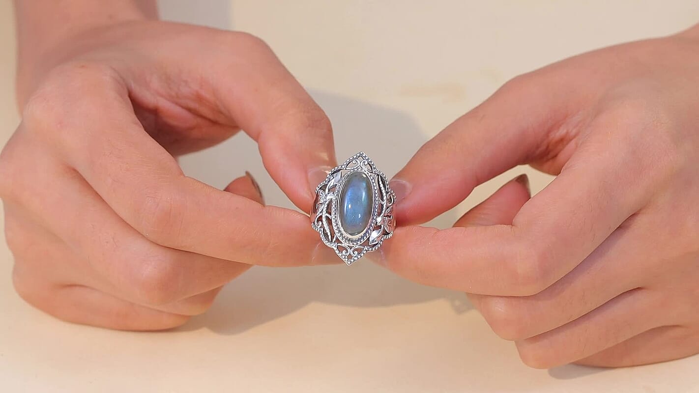 D'Joy Passport to Israel Artisan Crafted Malagasy Labradorite Solitaire Ring Black Oxidised Sterling Silver (Size 10.0) 5.35 ctw