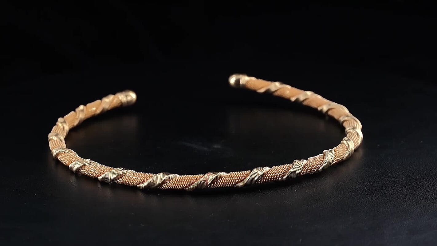 Twisted Texture Necklace in Goldtone 16 Inches