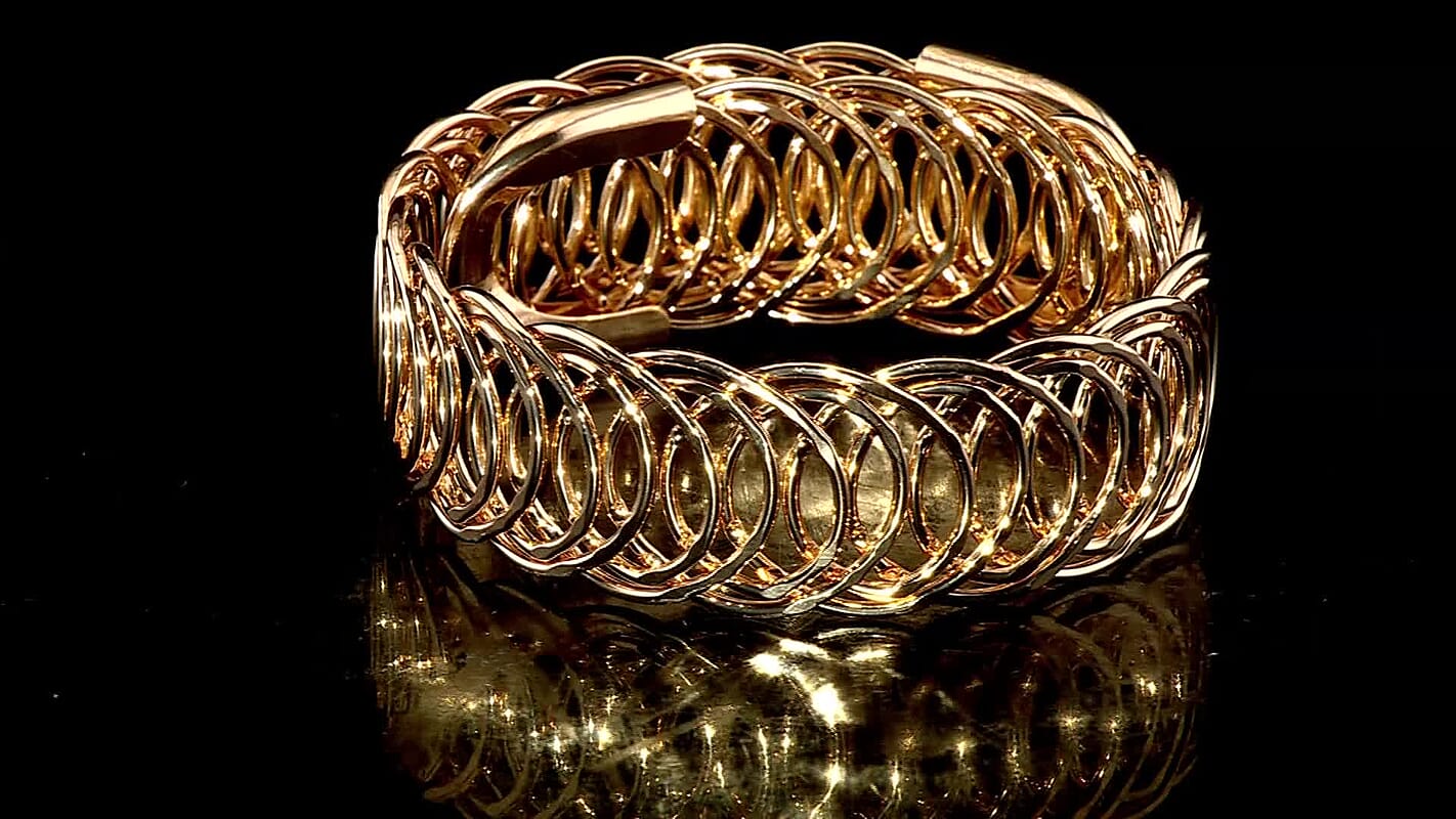 Fancy Stretch Bracelet in Goldtone (6-8In)