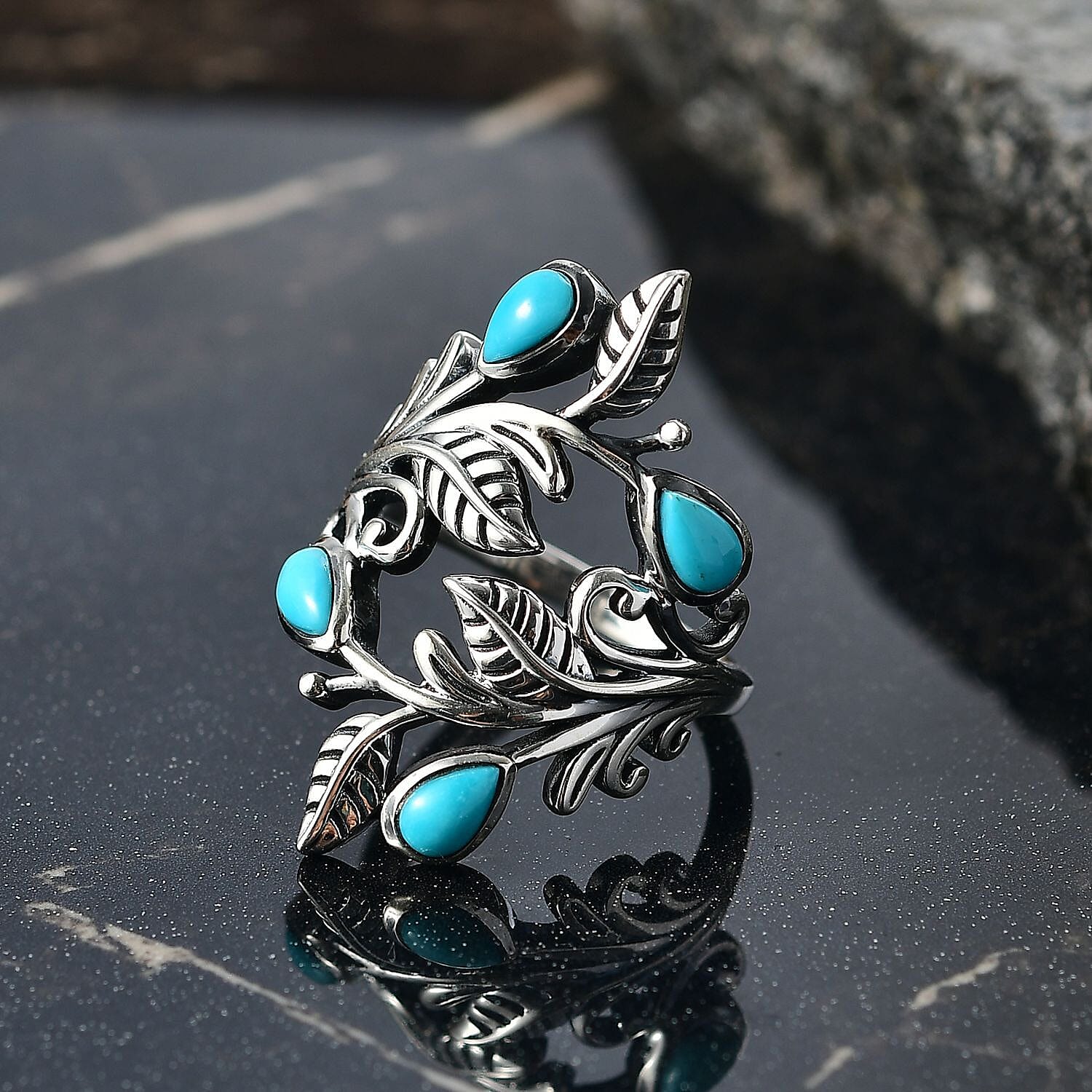 D'Joy Passport to Israel Artisan Crafted Turquoise 0.85 ctw Ring in Sterling Silver (Size 10.0)