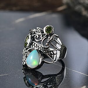 D'Joy Premium Artisan Crafted Ethiopian Welo Opal and Peridot 1.75 ctw Ring in Sterling Silver (Size 10.0)
