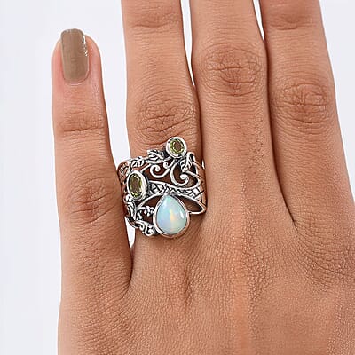 D'Joy Premium Artisan Crafted Ethiopian Welo Opal and Peridot 1.75 ctw Ring in Sterling Silver (Size 10.0)