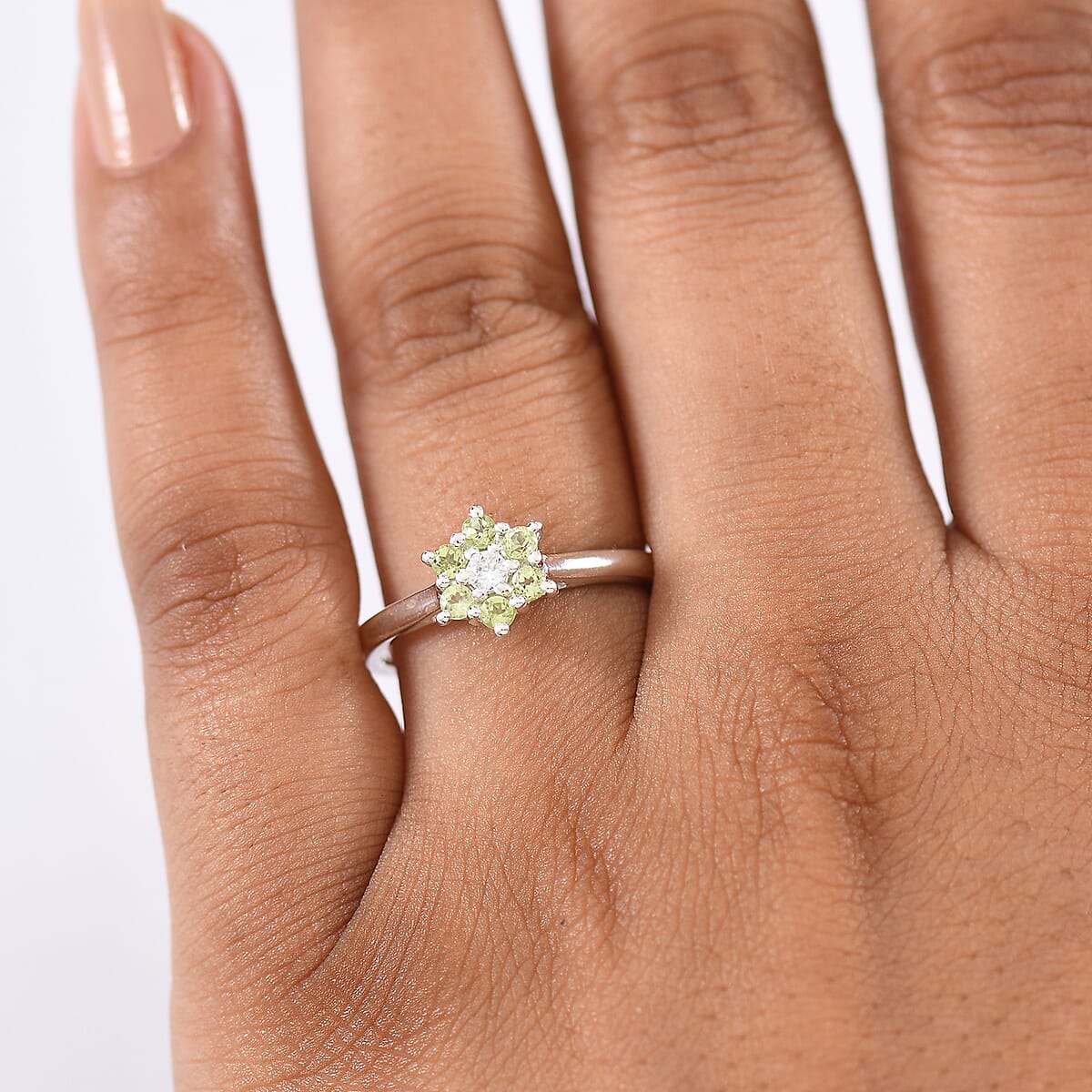 D'Joy Hebei Peridot and White Zircon 0.45 ctw Fancy Ring in Rhodium Over Sterling Silver (Size 6.0) image number 2