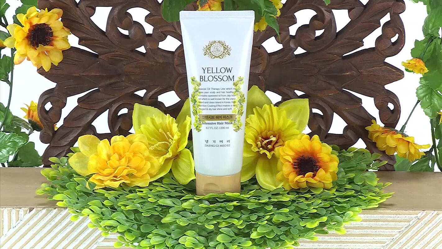 Daeng Gi Meo Ri Yellow Blossom Intensive Hair Mask (6.7oz)