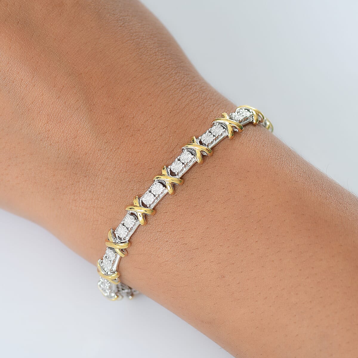 D'Joy 18K Vermeil YG and Rhodium Over Sterling Silver Two Tone XOXO Bracelet (7.25 In) 14.25 Grams image number 2