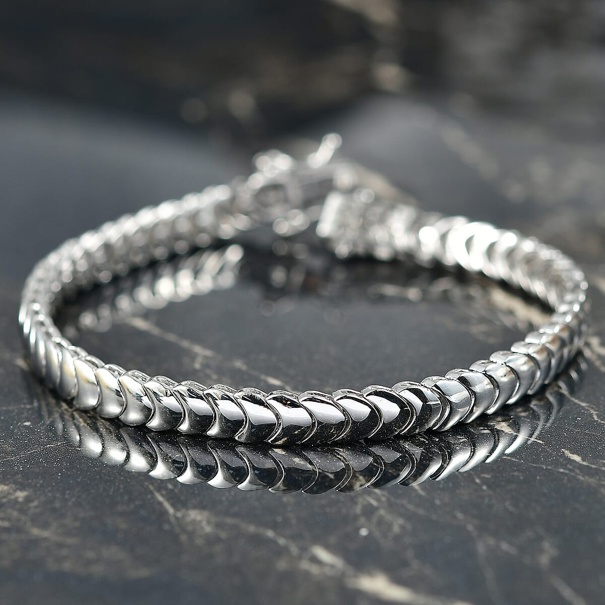 D'Joy Herringbone Linking Bracelet in Rhodium Over Sterling Silver (7.25 In) 14.70 Grams image number 1