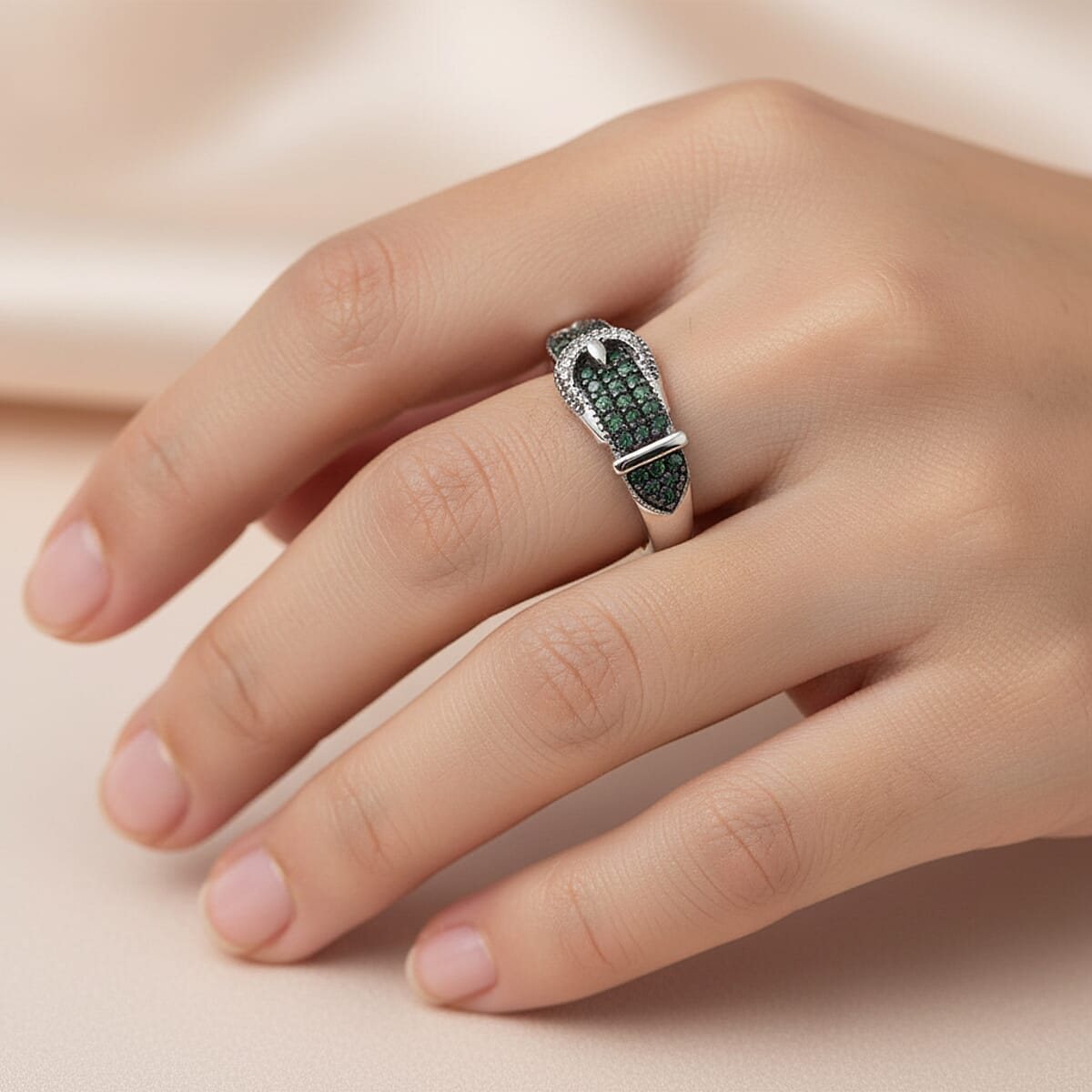 Doorbuster D'Joy Green and White Diamond 0.25 ctw Ring in Rhodium Over Sterling Silver (Size 8.0) image number 2