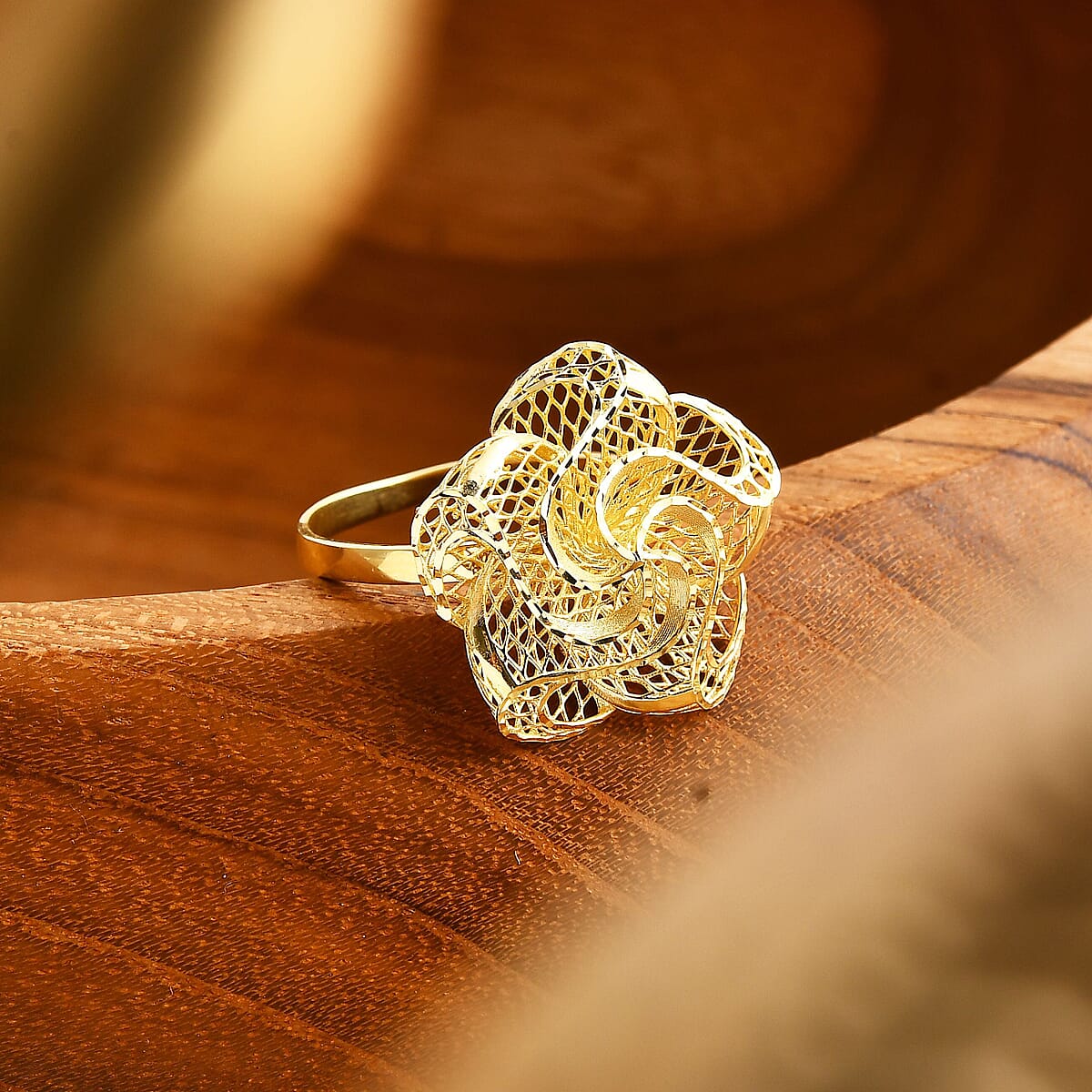 Blooming Flower Ring in 10K Yellow Gold (Size 8.5) 2.30 Grams image number 1