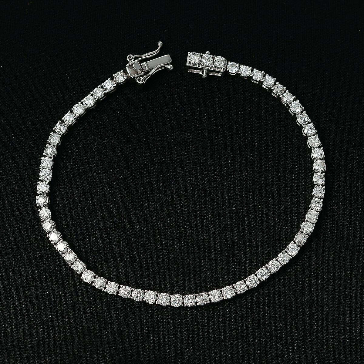 Doorbuster D'Joy Lab Grown Diamond 4.00 ctw Bracelet in Rhodium Over Sterling Silver (8.00 In) image number 1