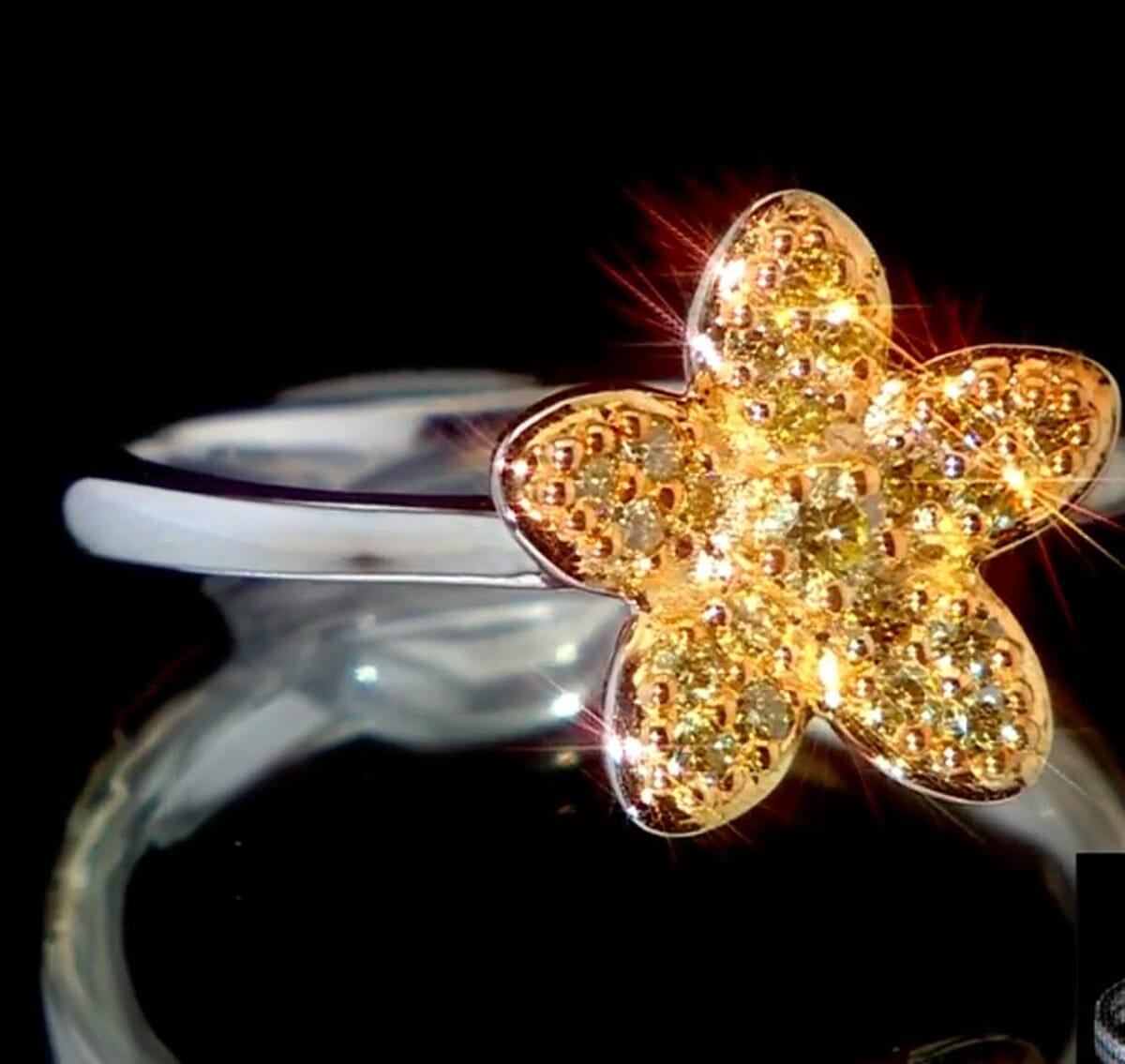Luxuriant Lab Grown Yellow Diamond (IR) E-F VS 0.25 ctw Floral Ring in Rhodium Over Sterling Silver (Size 6.0) image number 2