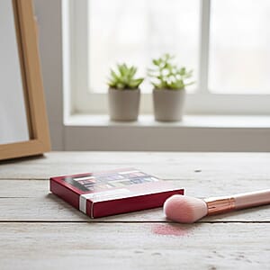 Malibu Glitz 30 Shade Makeup Kit