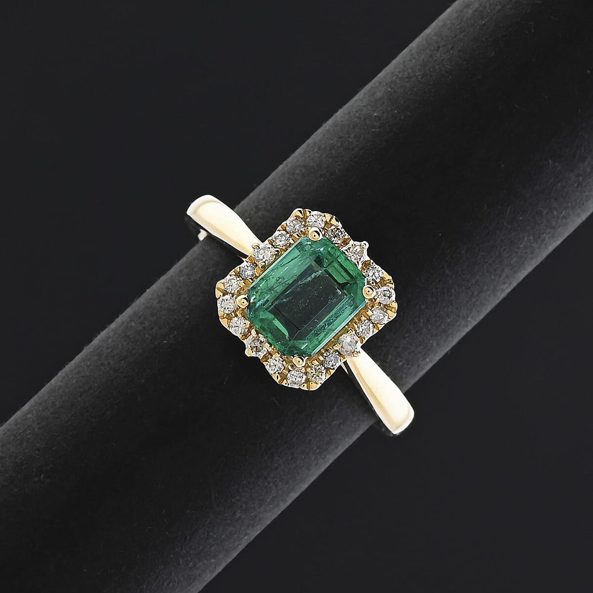 Certified & Appraised Luxoro AAA Kagem Zambian Emerald and I2 Diamond 1.70 ctw Ring in 10K Yellow Gold (Size 6.0) image number 1