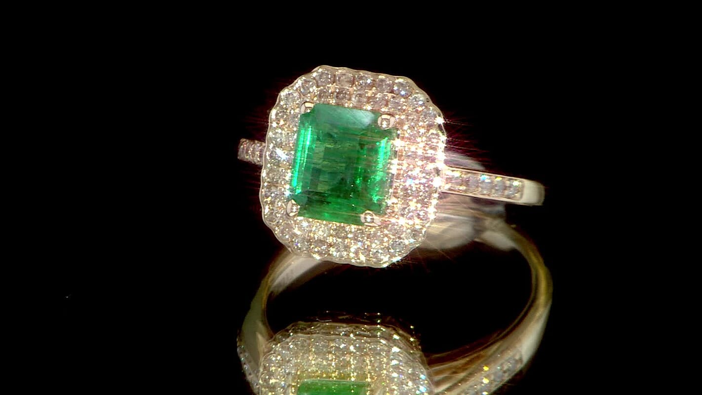 Certified & Appraised Luxoro AAA Kagem Zambian Emerald and I2 Diamond 2.02 ctw Ring in 10K Yellow Gold (Size 10.0)