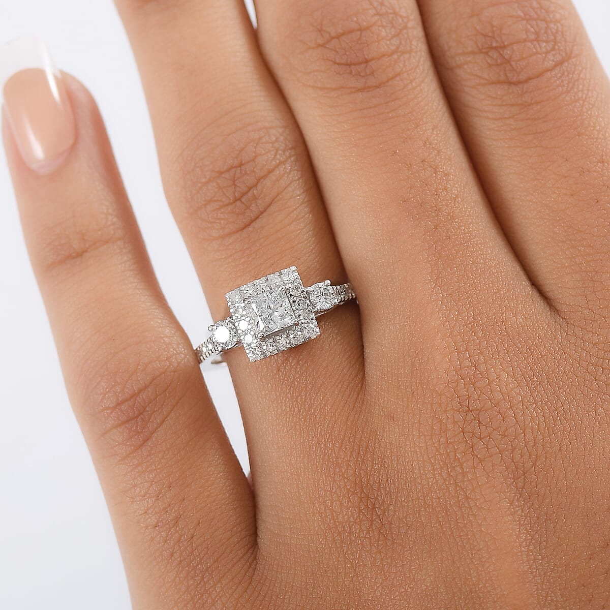 Luxuriant Lab Grown Diamond G-H SI 1.10 ctw Classic Halo Ring in Rhodium Over Sterling Silver (Size 7.0) image number 2