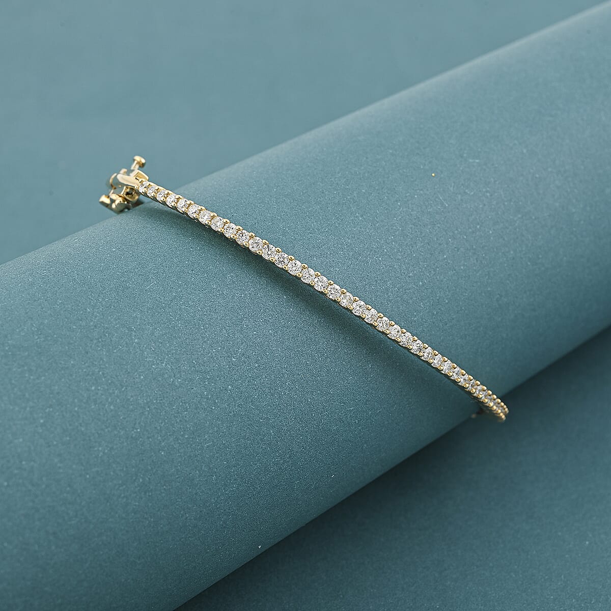 Luxuriant Lab Grown Diamond G VS 1.00 ctw Bracelet in 10K White Gold (7.25 In) 8.35 Grams image number 1