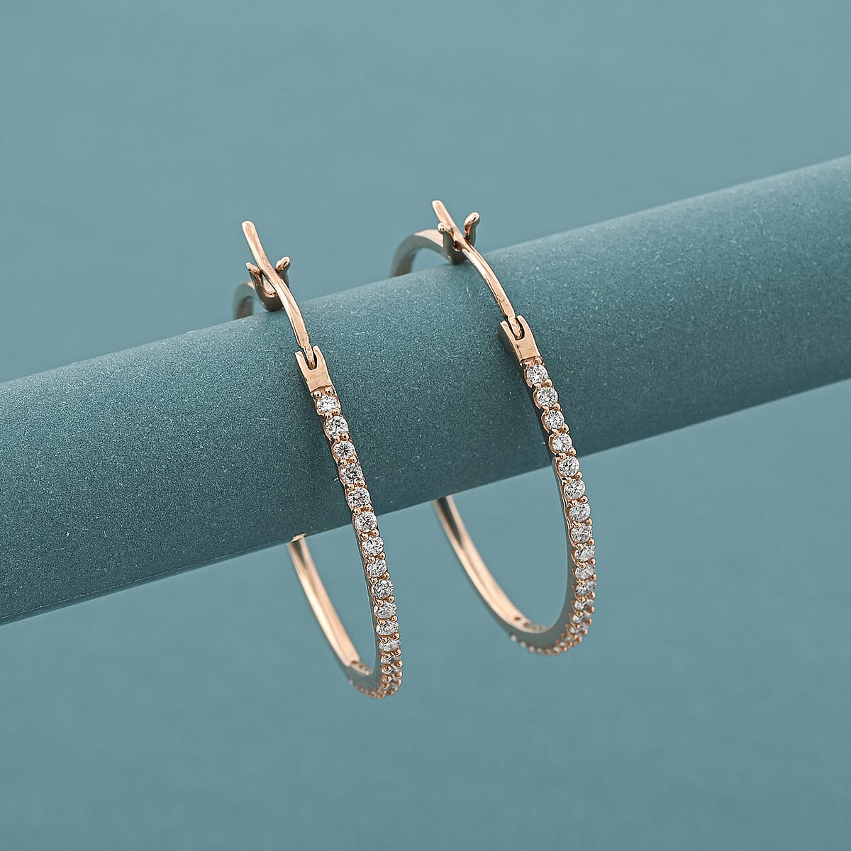 Luxuriant Lab Grown Diamond G VS 0.75 ctw Earrings in 10K Rose Gold 4.80 Grams image number 1