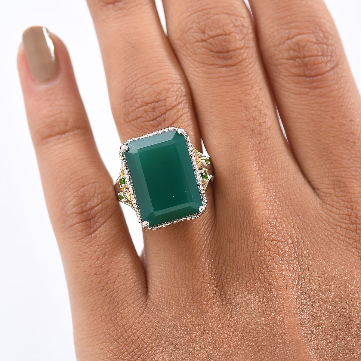 EverTrue Verde Onyx, Chrome Diopside Ring in 18K YG Plated and Platinum Bond 13.35 ctw (Size 6.0) image number 2