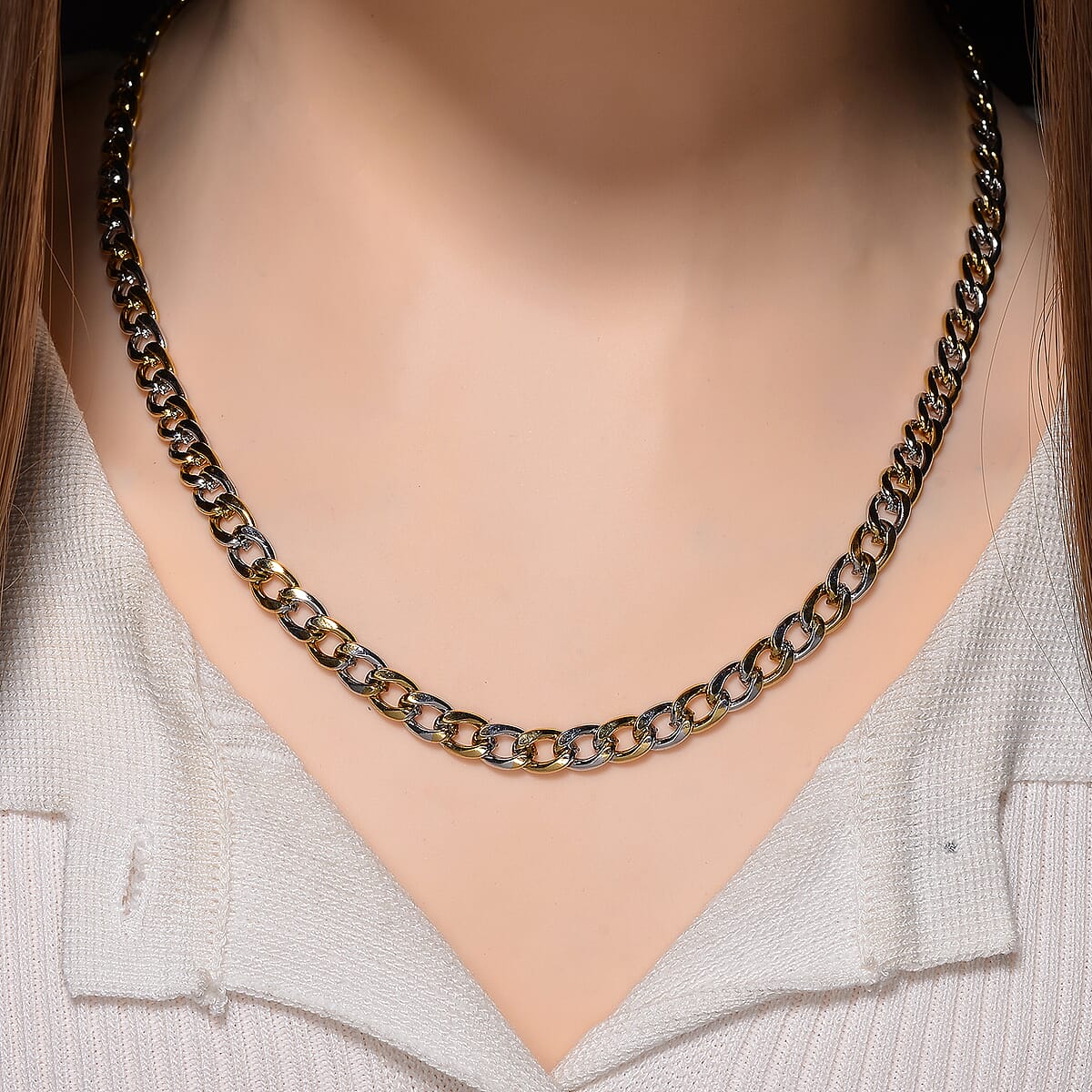 Two-tone Cuban Chain Necklace in ION Plated YG and Stainless Steel 20-22 Inches image number 2