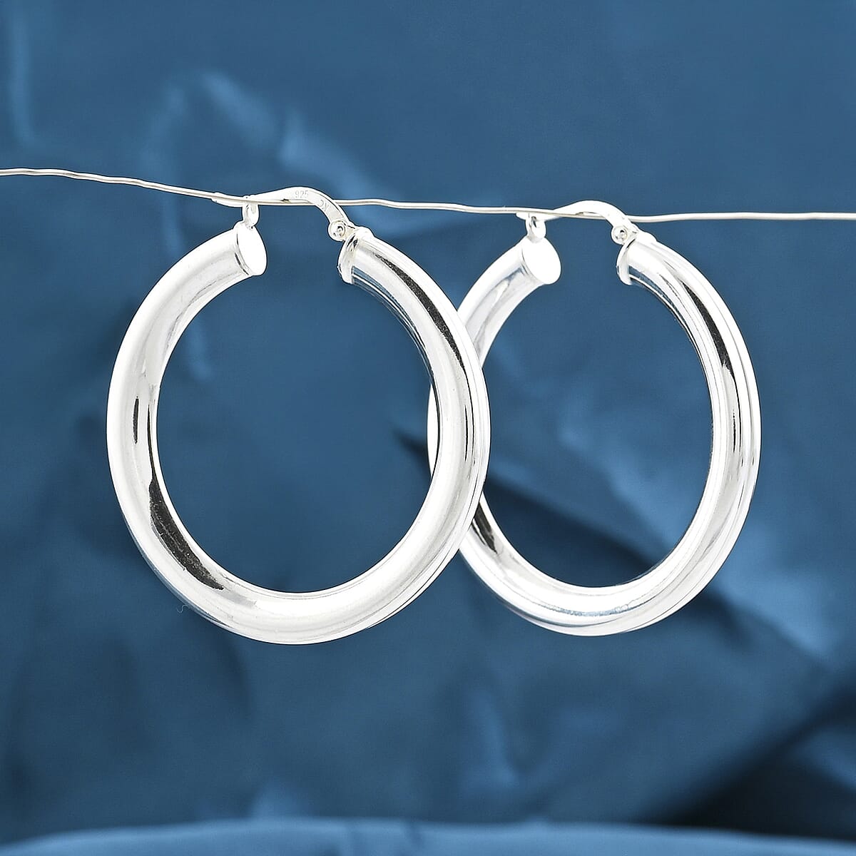 Made In Italy Round Hoop Earrings in Sterling Silver 7.81 Grams image number 1