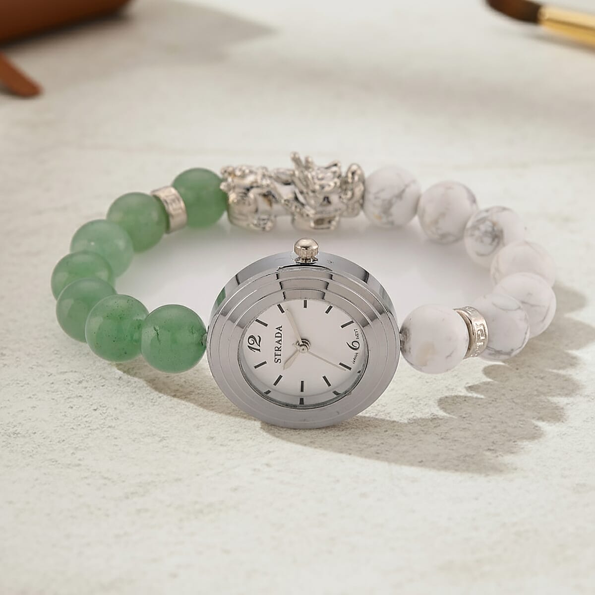 Strada White Howlite and Green Aventurine Japanese Movement Stretch Bracelet Watch with Pixiu Charm (7-7.5In) 30.00 ctw image number 1