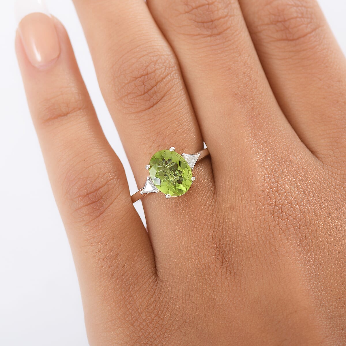 Doorbuster D'Joy Hebei Peridot and Moissanite 2.75 ctw Trinity of Elegance Ring in Rhodium Over Sterling Silver (Size 6.0) image number 2