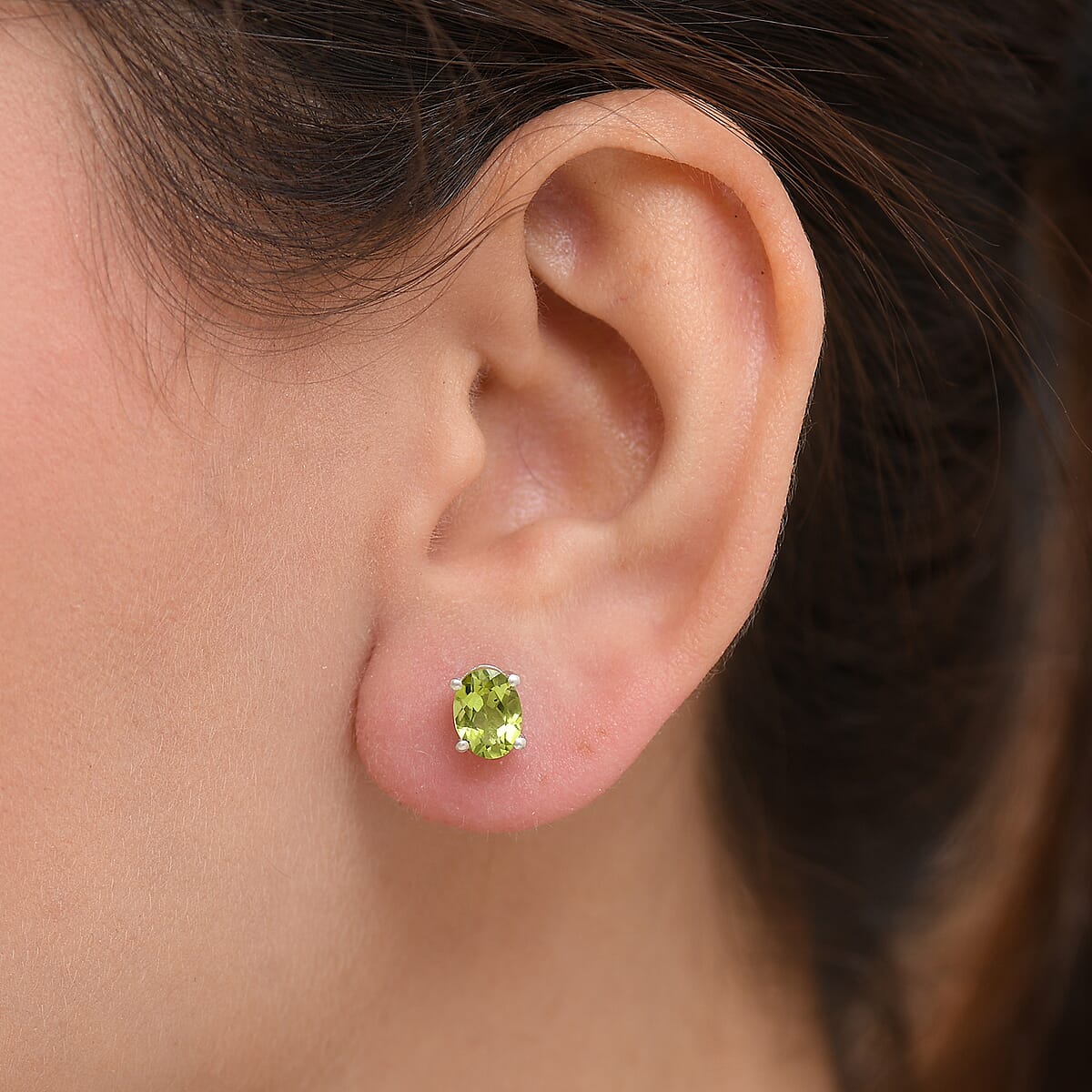 Doorbuster D'Joy Hebei Peridot 2.75 ctw Solitaire Stud Earrings in Rhodium Over Sterling Silver image number 2