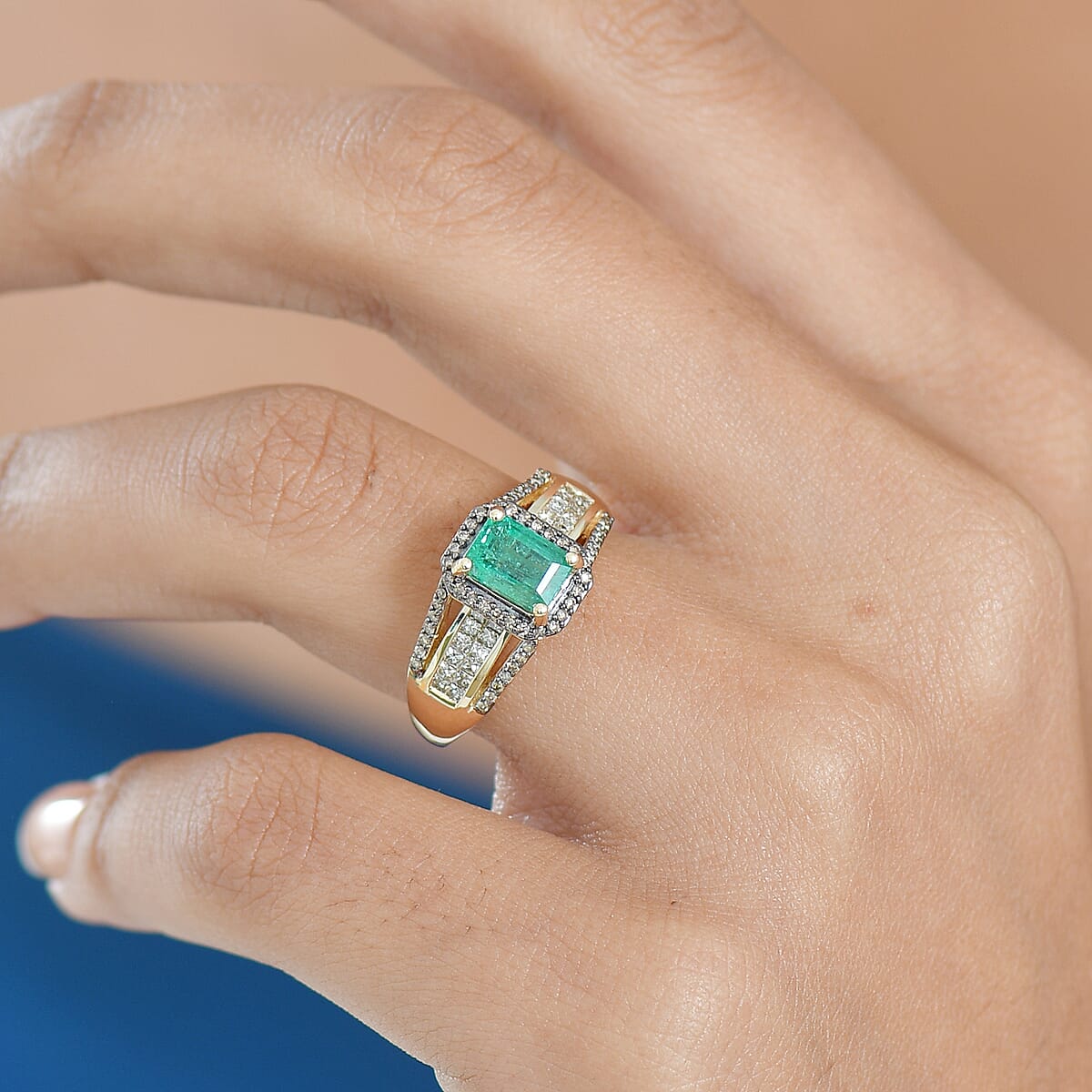 Doorbuster Luxoro AAA Kagem Zambian Emerald and Natural Champagne Diamond I2 1.75 ctw Bridge Ring in 10K Yellow Gold (Size 7.0) image number 2