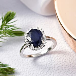 D'Joy Kanchanaburi Blue Sapphire (DF) and Moissanite 5.30 ctw Starlit Aura Ring in Rhodium Over Sterling Silver (Size 9.0)