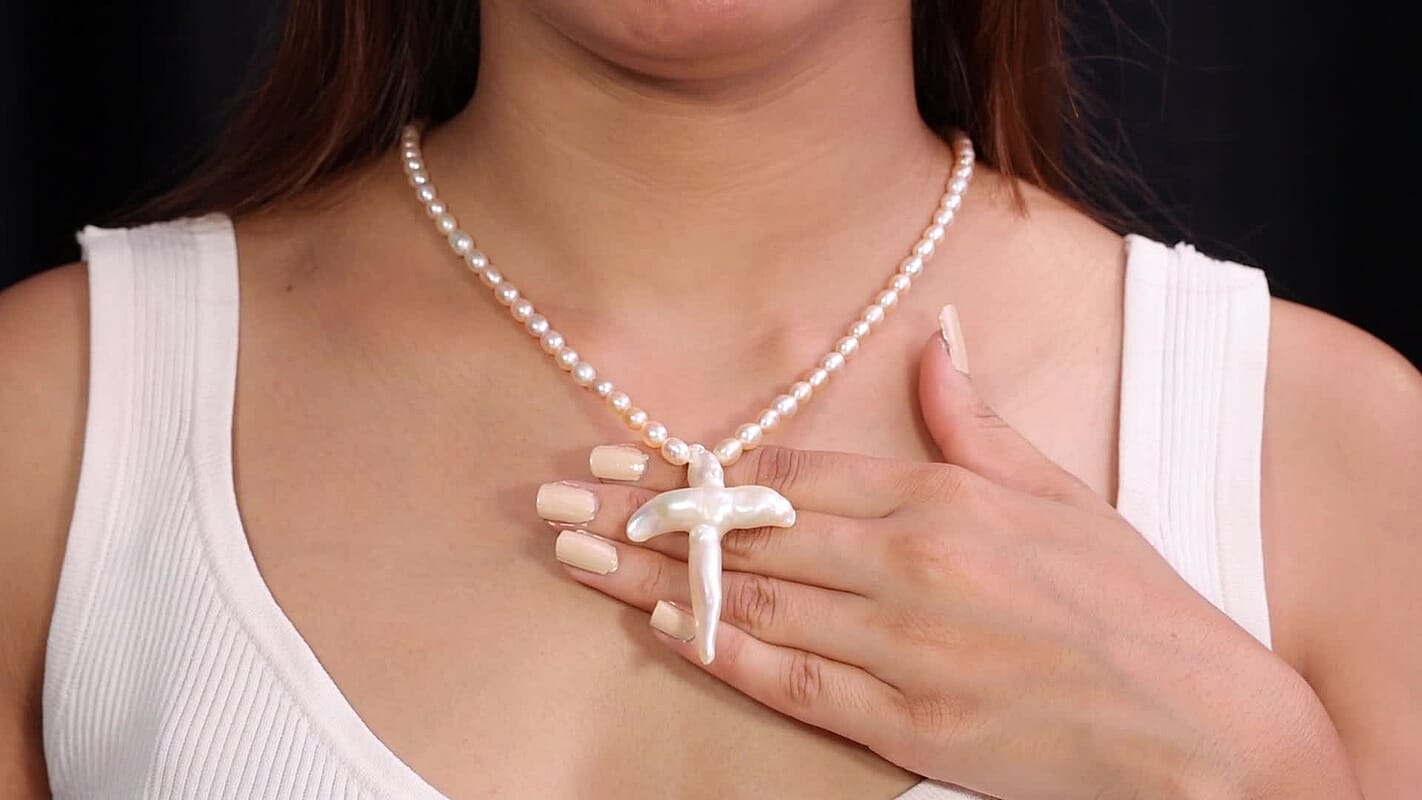 D'Joy Freshwater Pearl Necklace with Angel Charm in Rhodium Over Sterling Silver 18 Inches