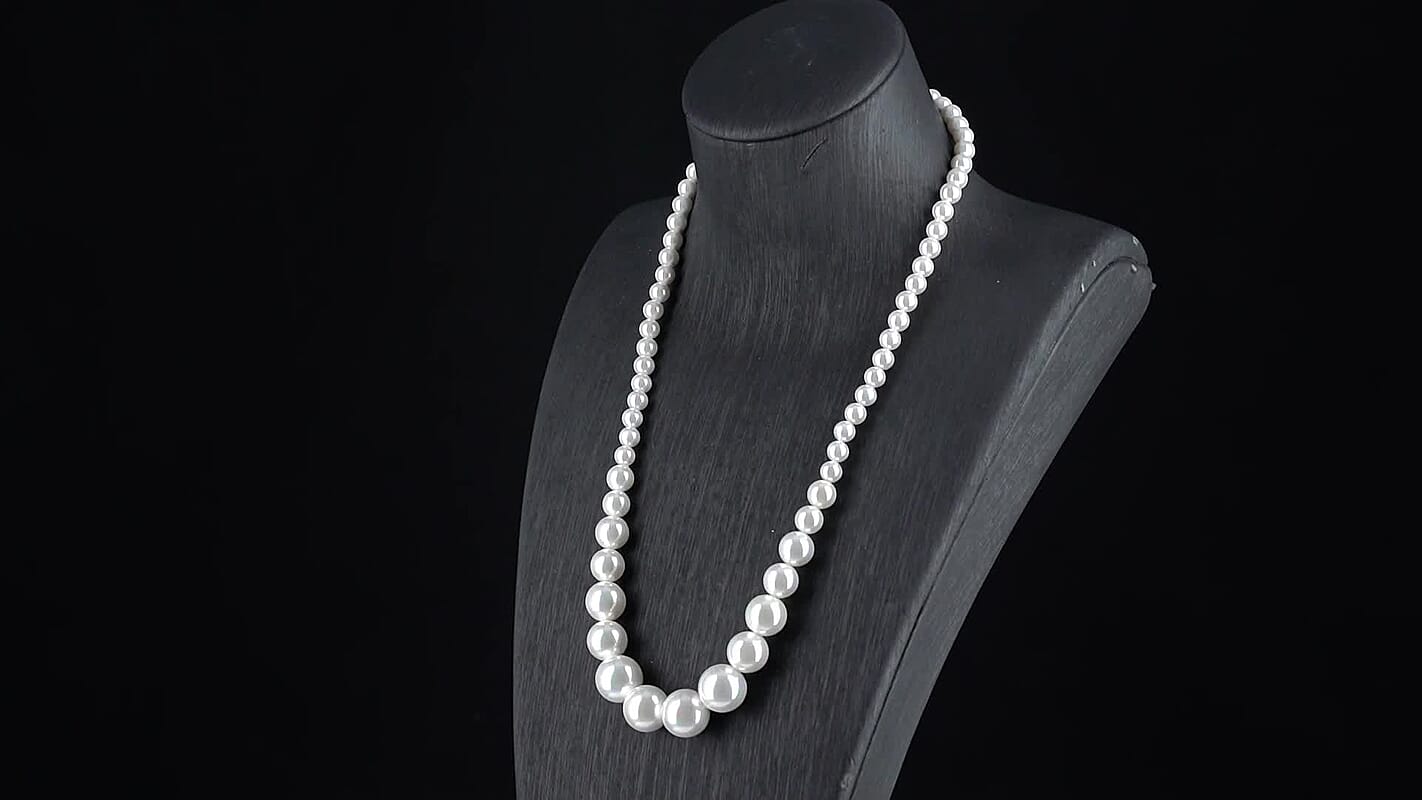 White Shell Pearl Necklace in Silvertone 20-22 Inches
