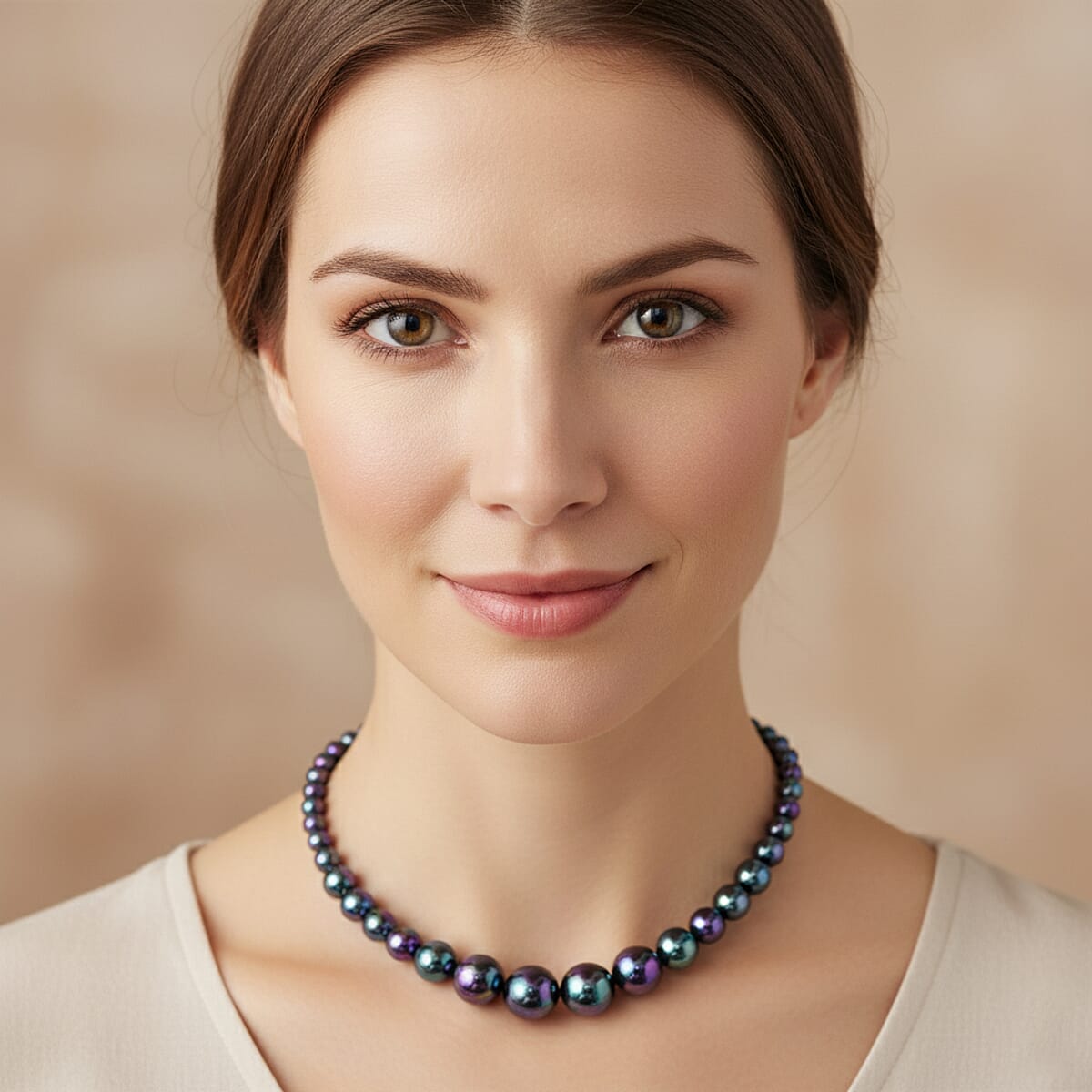 Peacock Color Shell Pearl Necklace in Silvertone 20-22 Inches image number 2