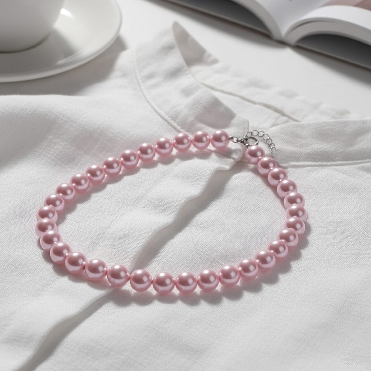 Pink Shell Pearl Necklace in Silvertone 20-22 Inches image number 1
