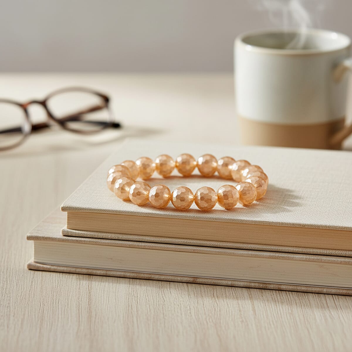 Golden Shell Pearl Stretch Bracelet (7-7.5In) image number 1