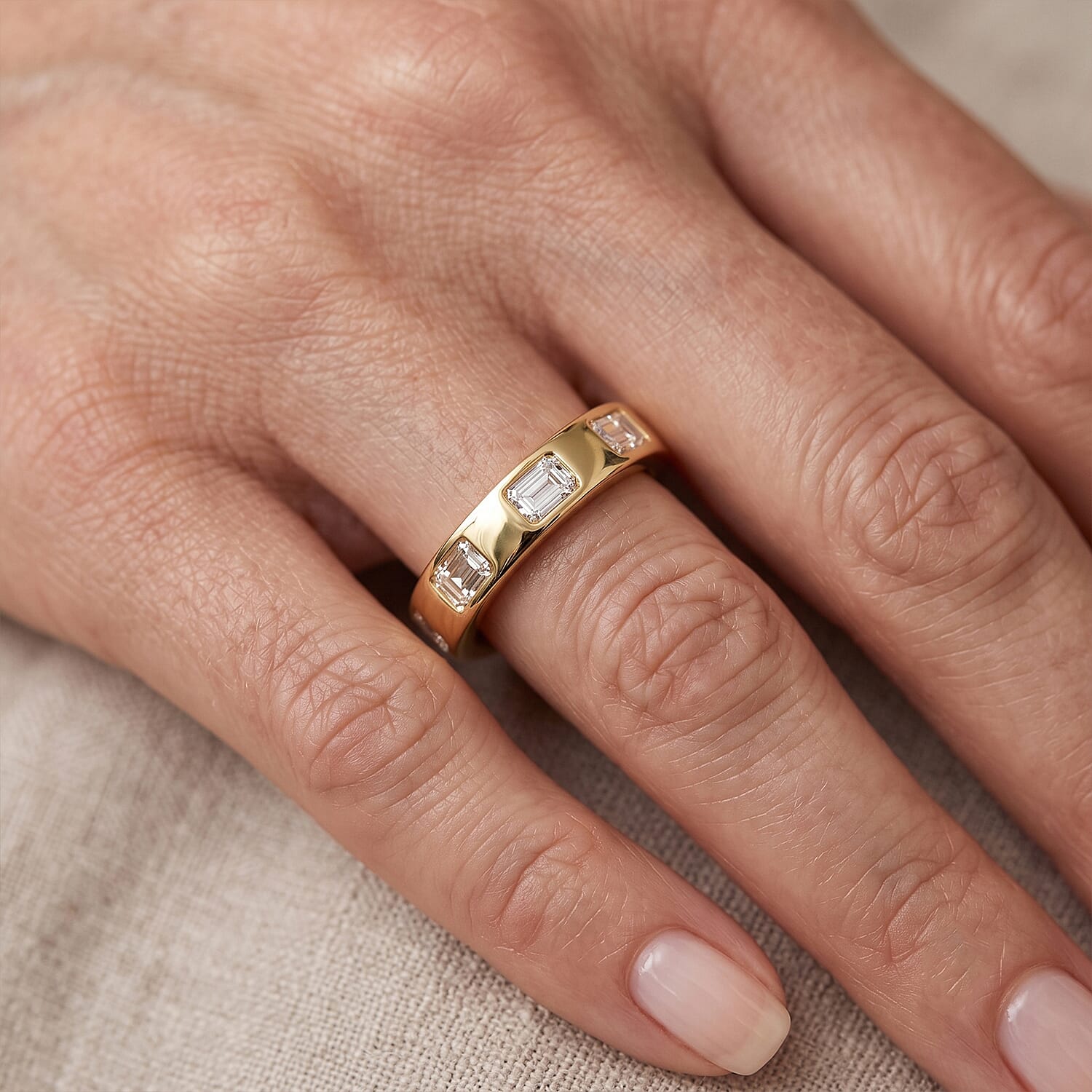 Luxuriant Lab Grown Diamond G-H SI 1.00 ctw Ring in 18K Vermeil Yellow Gold Over Sterling Silver (Size 8.0)