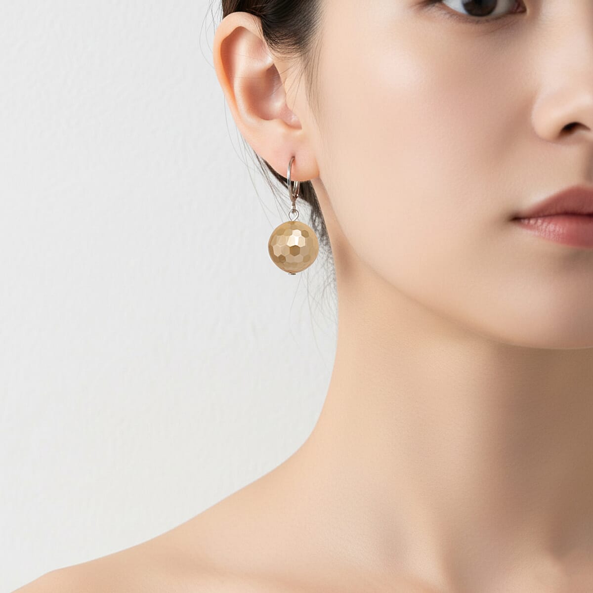 Golden Shell Pearl Dangling Earrings in Stainless Steel image number 2