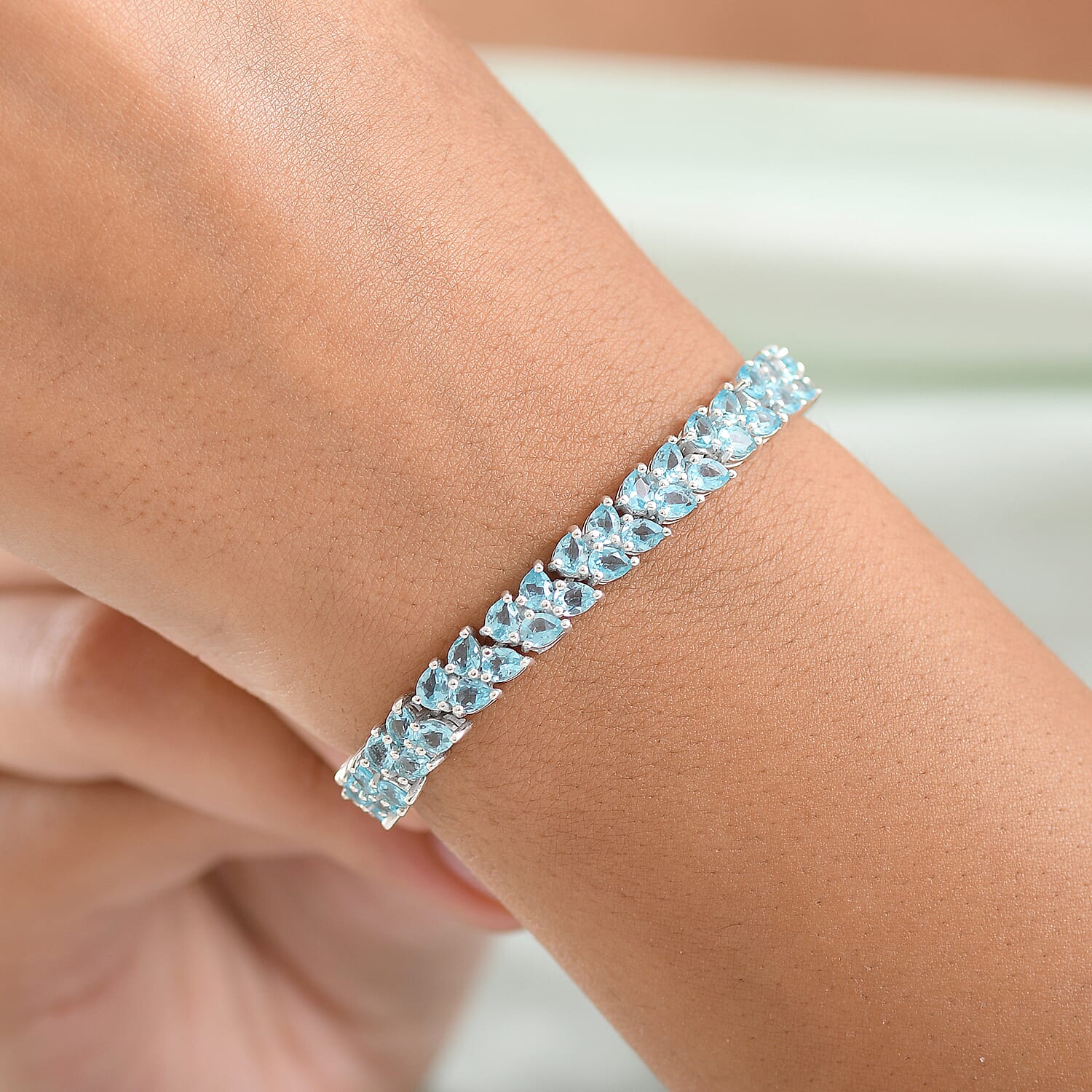 Blue Apatite / 6.5 Inches