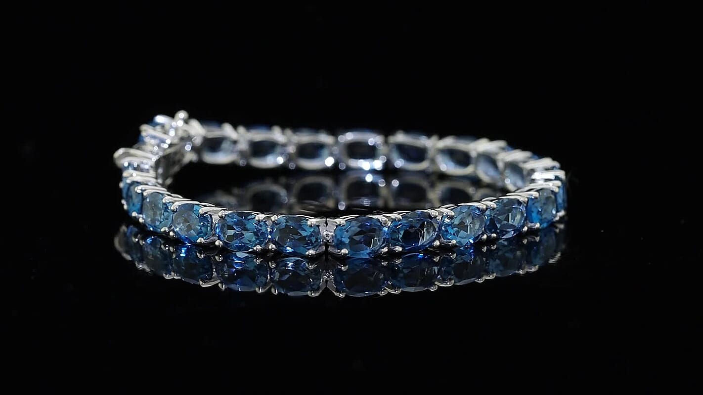 D'Joy London Blue Topaz Bracelet in Rhodium Over Sterling Silver (8.00 In) 25.60 ctw