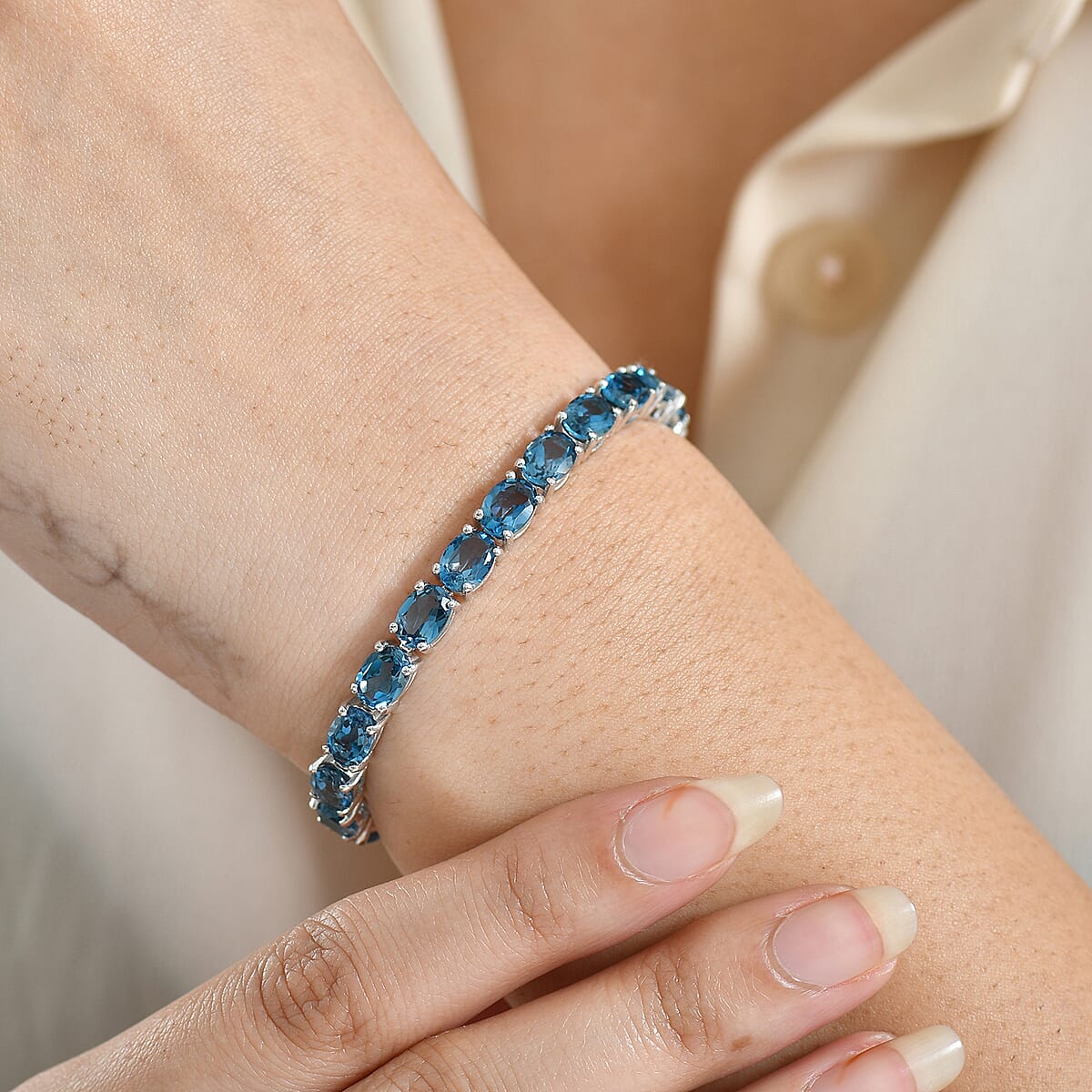 D'Joy London Blue Topaz 21.80 ctw Bracelet in Rhodium Over Sterling Silver (6.50 In) image number 2